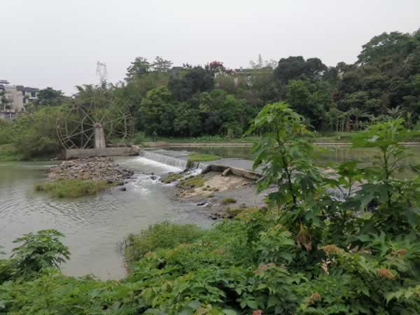 隘頭村(cūn)下(xià)土樓園溫泉樂(yuè)園